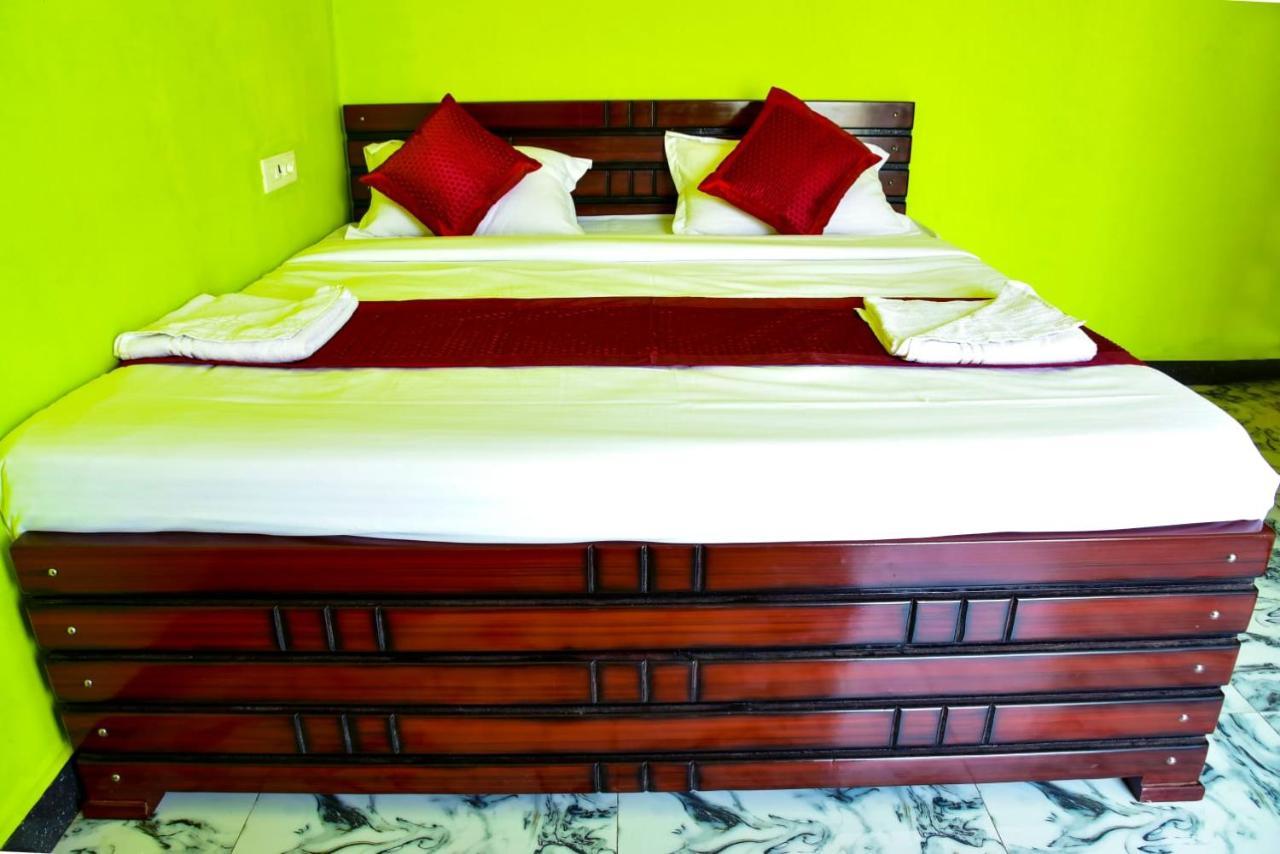 Paradise Harmony Beach Resort Singānallūr Exterior foto